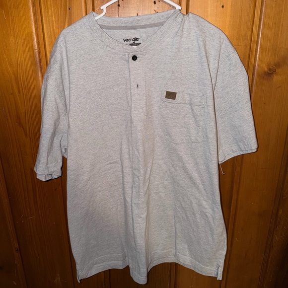 Wrangler Other - Wrangler Light Gray Short Sleeve Men's Tee